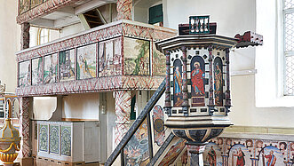 Blick auf Kanzel in Burkersdorfer Kirche