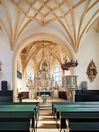 Blick auf Altar Kirche Lauenstein